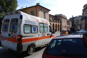 Valtopina: tampona un camion con la sua auto. Muore giovane macedone