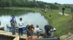 La pesca dei bambini al lago Pucciarella
