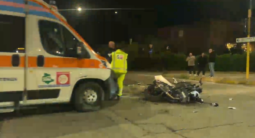 Schianto tra auto e moto: giovanissimo in ospedale - Umbria 24