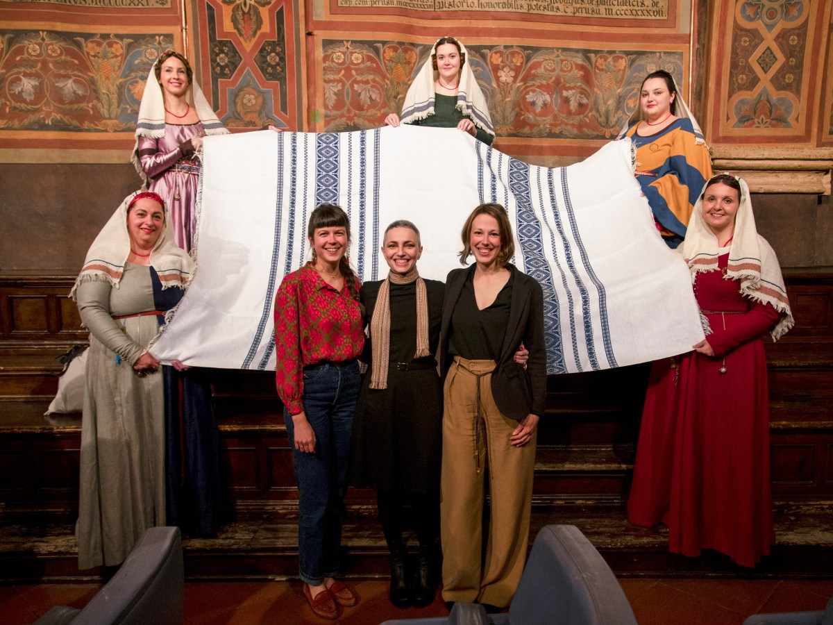 Giornata del made in Italy, all’atelier Giuditta Brozzetti un’occasione per conoscere le tovaglie perugine